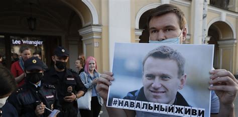 Navalny Zehirlenmesi: Rusya'da Bir İktidar Savaşının Gölgesi